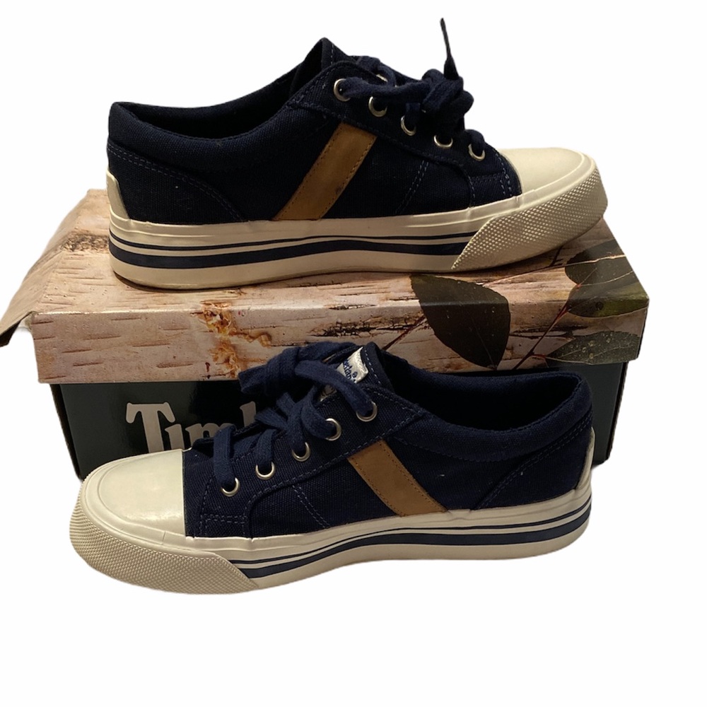 Timberland Women’s Canvas Sneakers Size 7